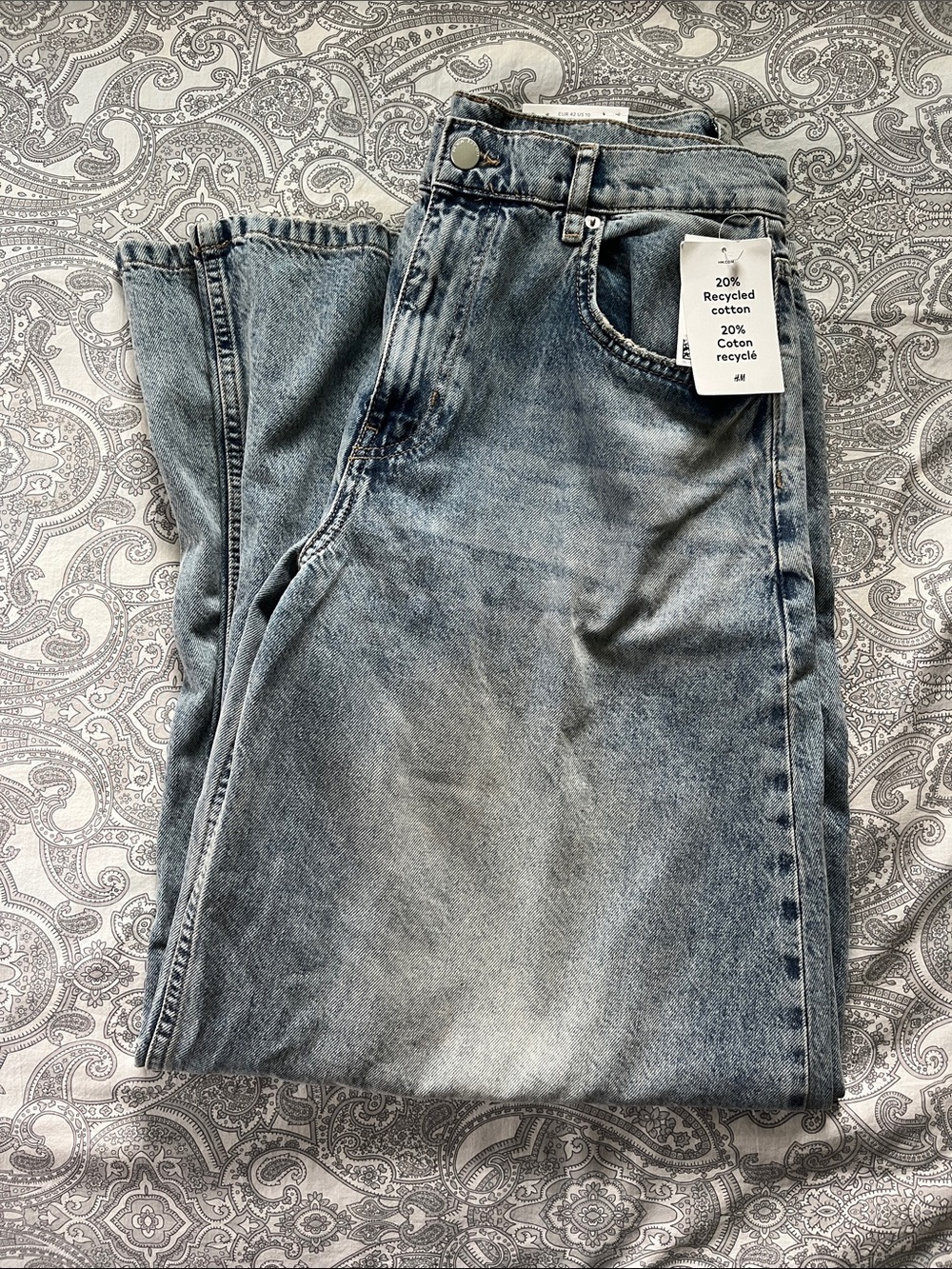 H&M Distressed Barrel High Waist Jeans